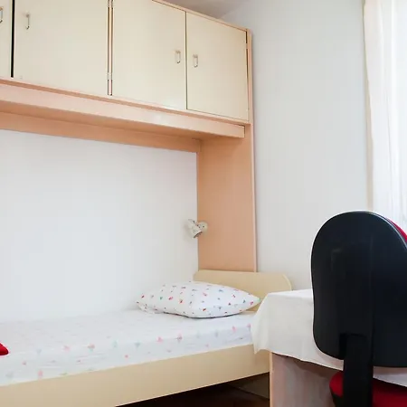 Naomi Apartment